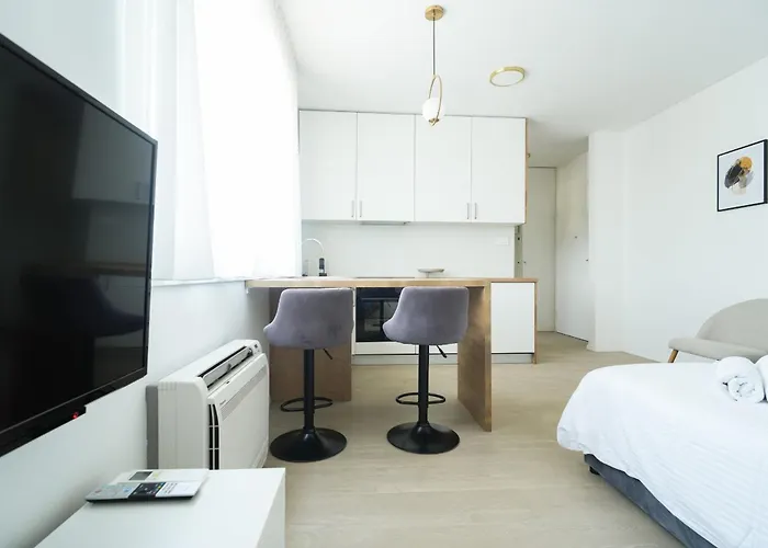 Luminous Living 公寓