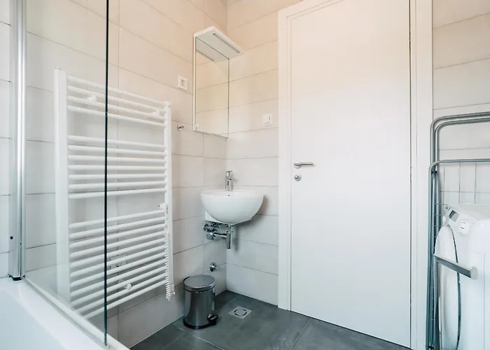 Luminous Living شقة زادار