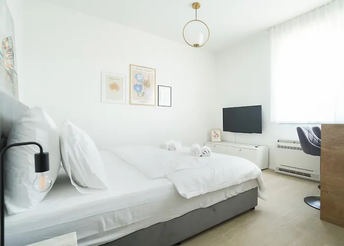 Апартаменты Luminous Living Задар